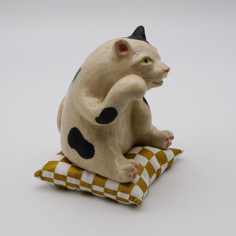 【ま工房　牧田亮】　招き猫 座布団付き｜Makobo Studio Makoto Makita – Lucky Cat Figurine with Cushion｜Ma工房 牧田亮 陶瓷招財貓 附坐墊