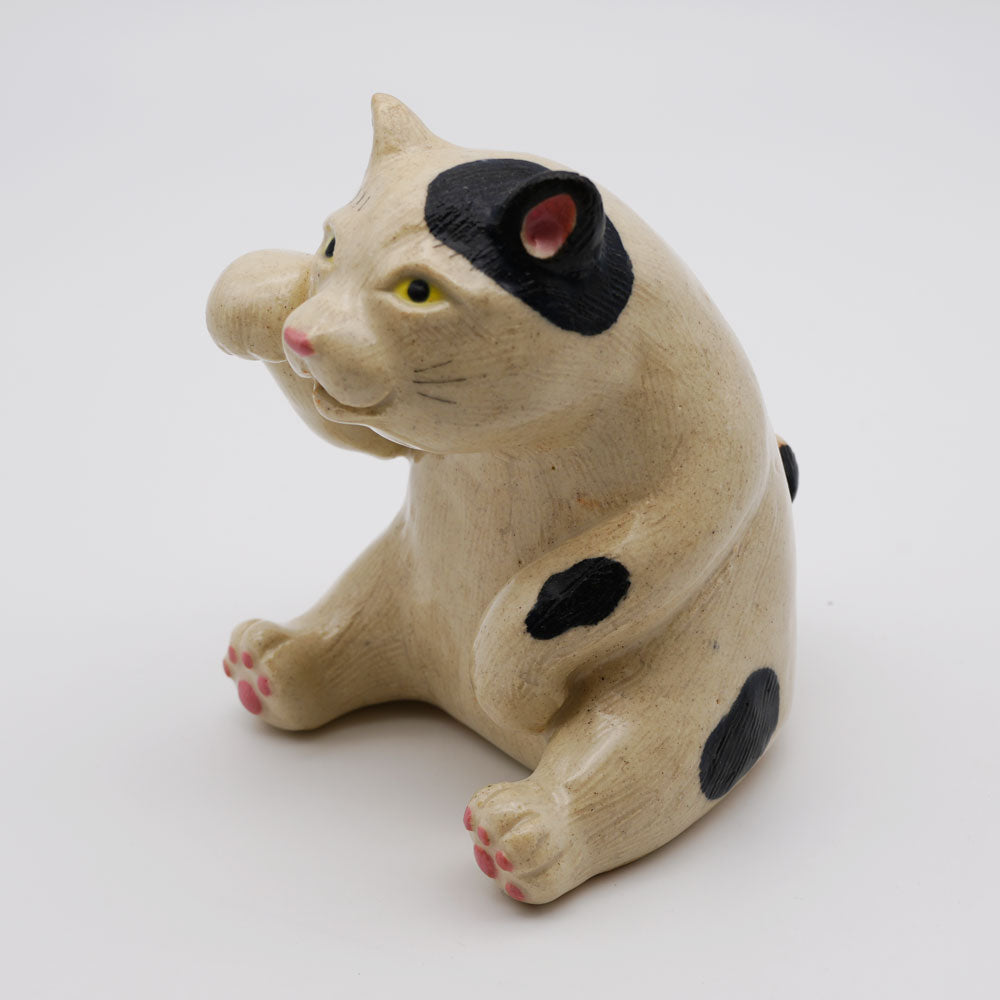 【ま工房　牧田亮】　招き猫 座布団付き｜Makobo Studio Makoto Makita – Lucky Cat Figurine with Cushion｜Ma工房 牧田亮 陶瓷招財貓 附坐墊