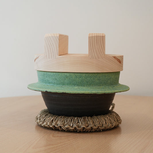 Donabe by HIrofumi Fujii artist  doppo yan　藤井博文 緑釉羽釜飯鍋　SS　150g  of rice