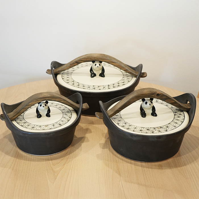 Donabe by Makoto Makita panda rid wood handle ceramic stew pot/牧田亮　パンダ土鍋　French Bulldog rid wood handle ceramic stew pot　Donabe　 (コピー)