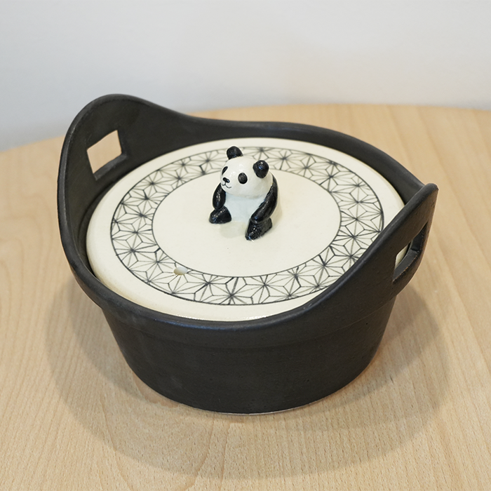 Donabe by Makoto Makita panda rid wood handle ceramic stew pot/牧